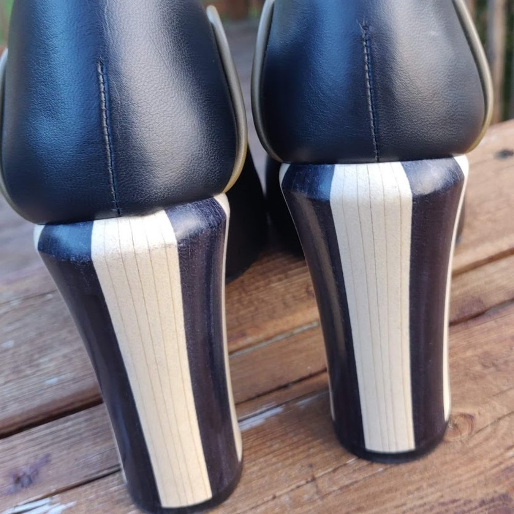 FENDI Open Toe Pumps - Picture 3 of 7